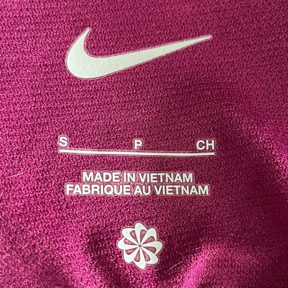 Nike Athletic Landscape Print Poly Blend Racer Back Tank Top Shelf Bra Purple S - Picture 10 of 13